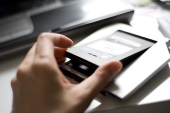 Preview: DIGITUS SSD/HDD Einbaurahmen für CD/DVD/Blu-ray Schacht/12.7mm